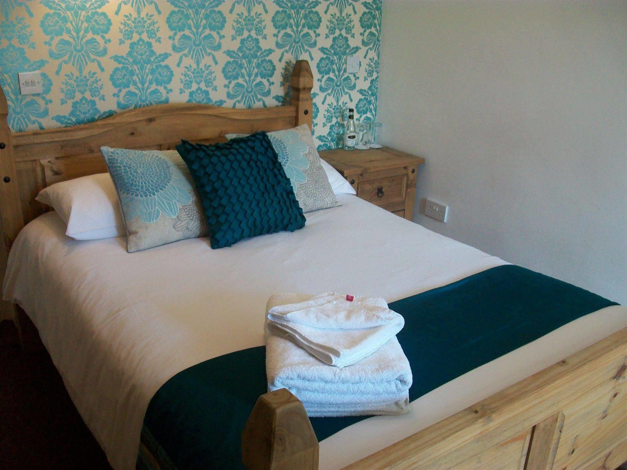 The Littleton Arms Hotell Penkridge Eksteriør bilde
