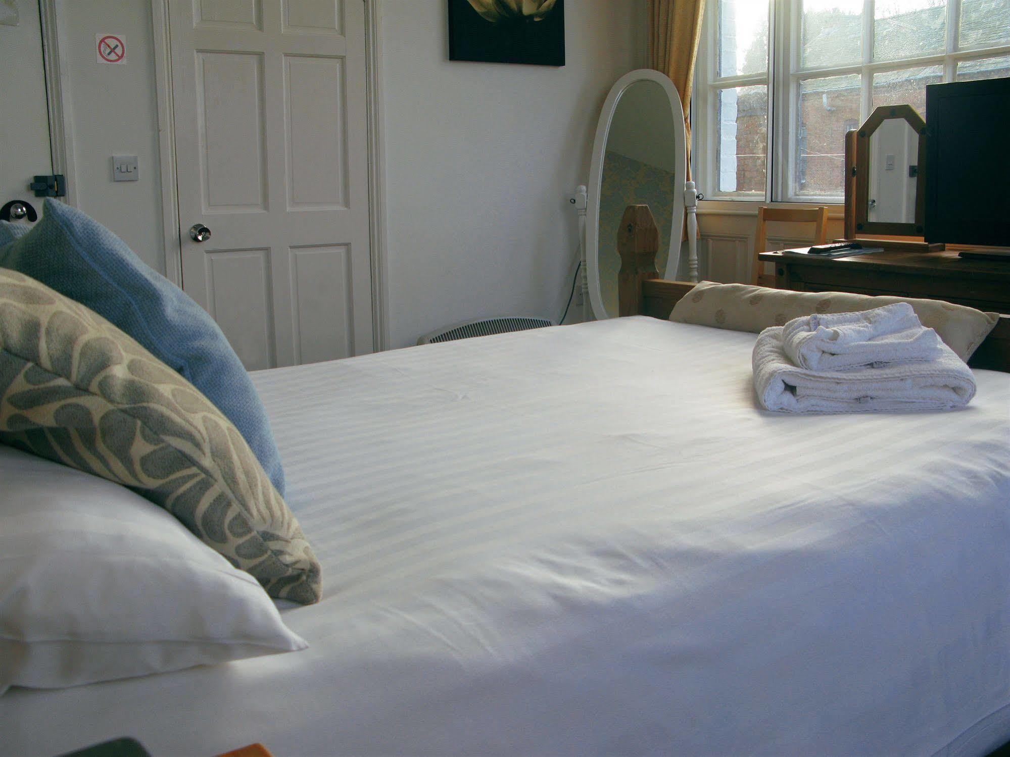 The Littleton Arms Hotell Penkridge Eksteriør bilde